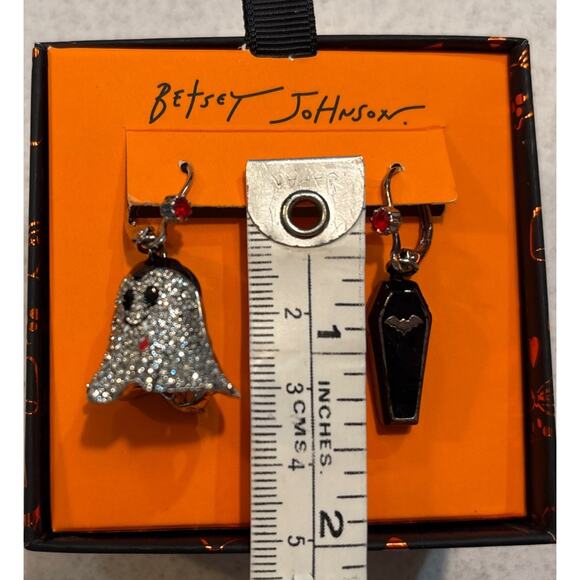NWT Betsey Johnson Vampire Ghost Coffin Mismatch Halloween Earrings Necklace Set - Picture 7 of 14